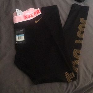 Sold❤️Nike pro warm training leggings size m
